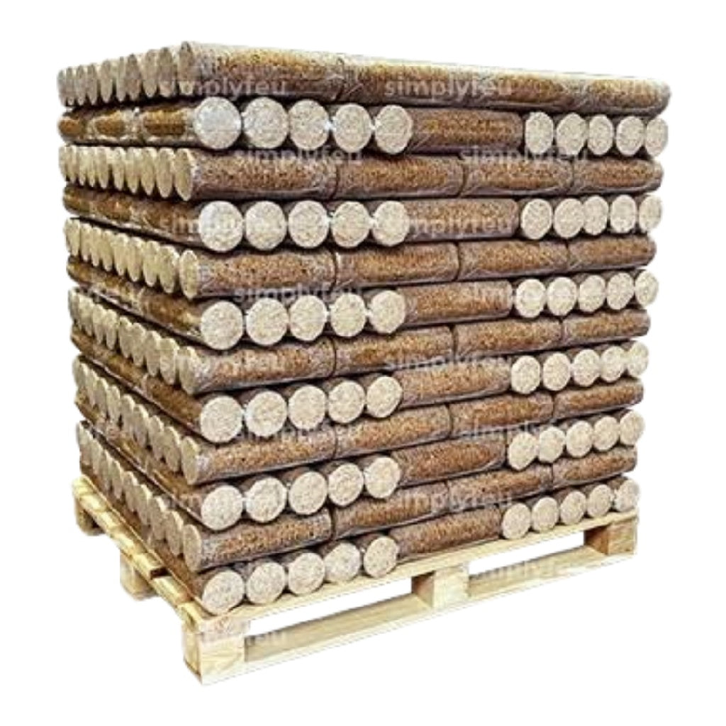 Pallet met cilindrisch geperste houtbriketten van gerecycled zaagsel