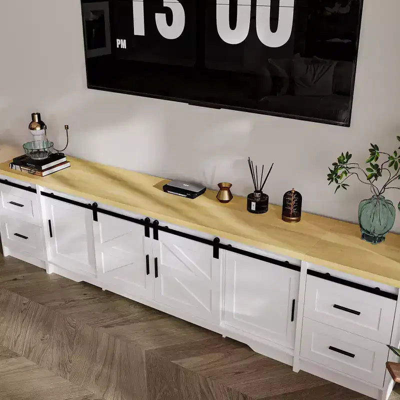 Meuble TV de style ferme moderne avec portes coulissantes à motif croix