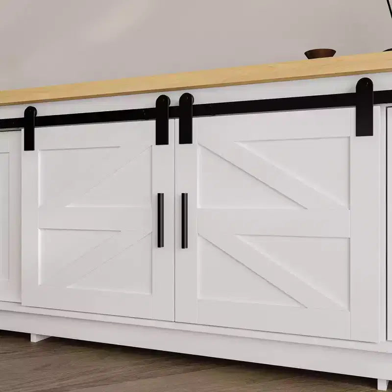 Meuble TV de style ferme moderne avec portes coulissantes à motif croix