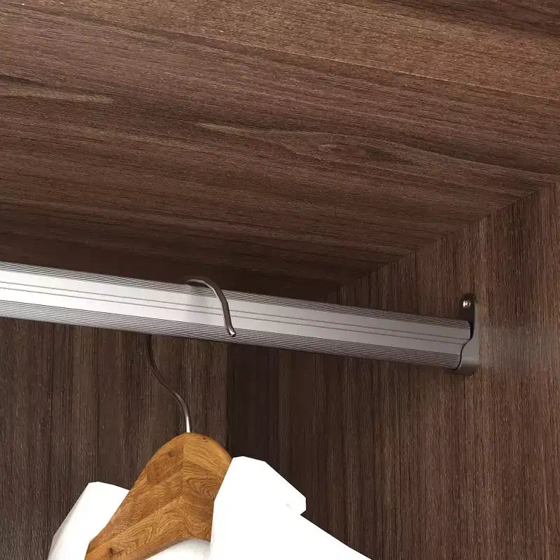 Armoire contemporaine élégante et fonctionnelle