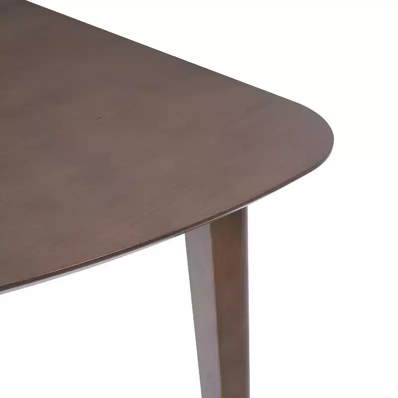 Table en bois triangulaire moderne