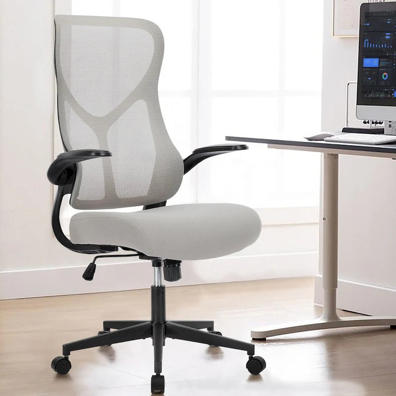 Comfortable Ergonomic Office Chair with Adjustable Features for Optimal Support and Relaxation.