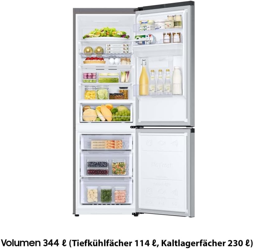 Innenraum mit SpaceMax Ablagen und Wasserspender