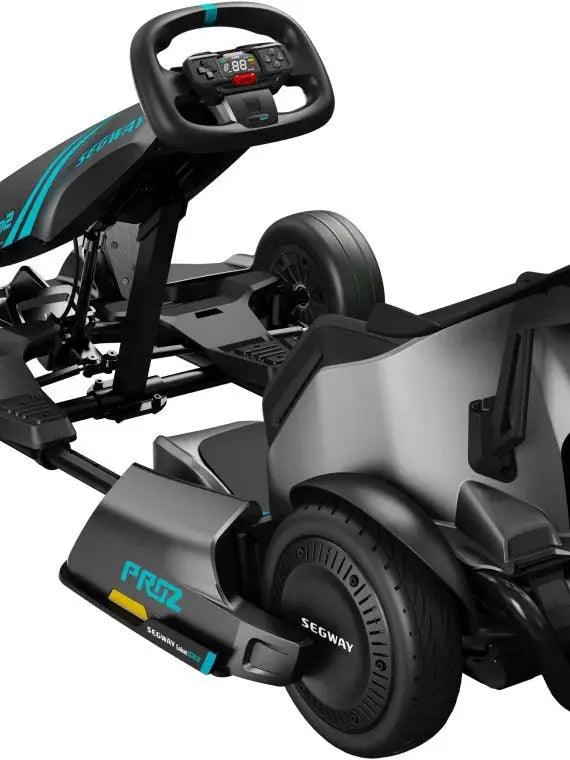 Detail van het stuur en het dashboard van de Go Kart Pro 2