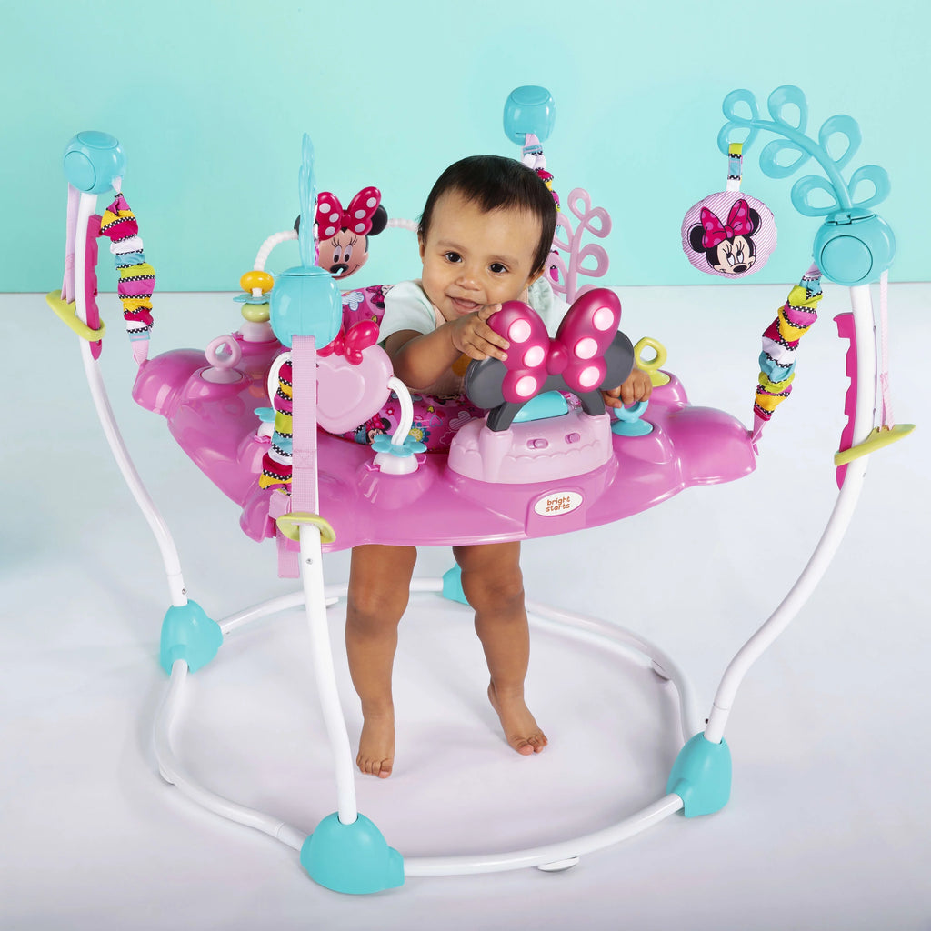 Bright Starts Minnie activiteitenstoel met baby erin