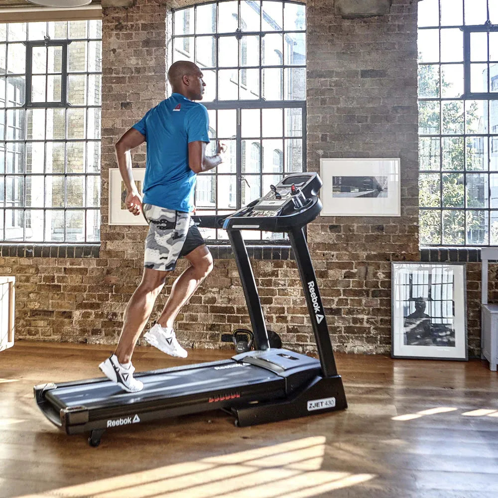 Reebok ZJET 430 loopband – stuur en bediening in één hand