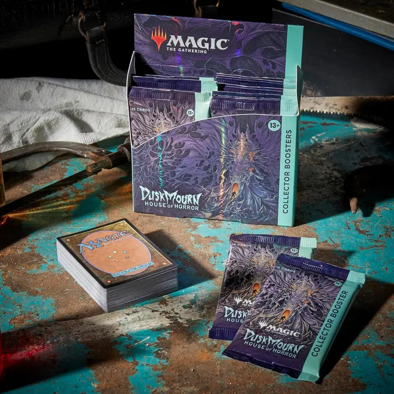 MTG Duskmourn collector kaarten met foliebehandeling detail