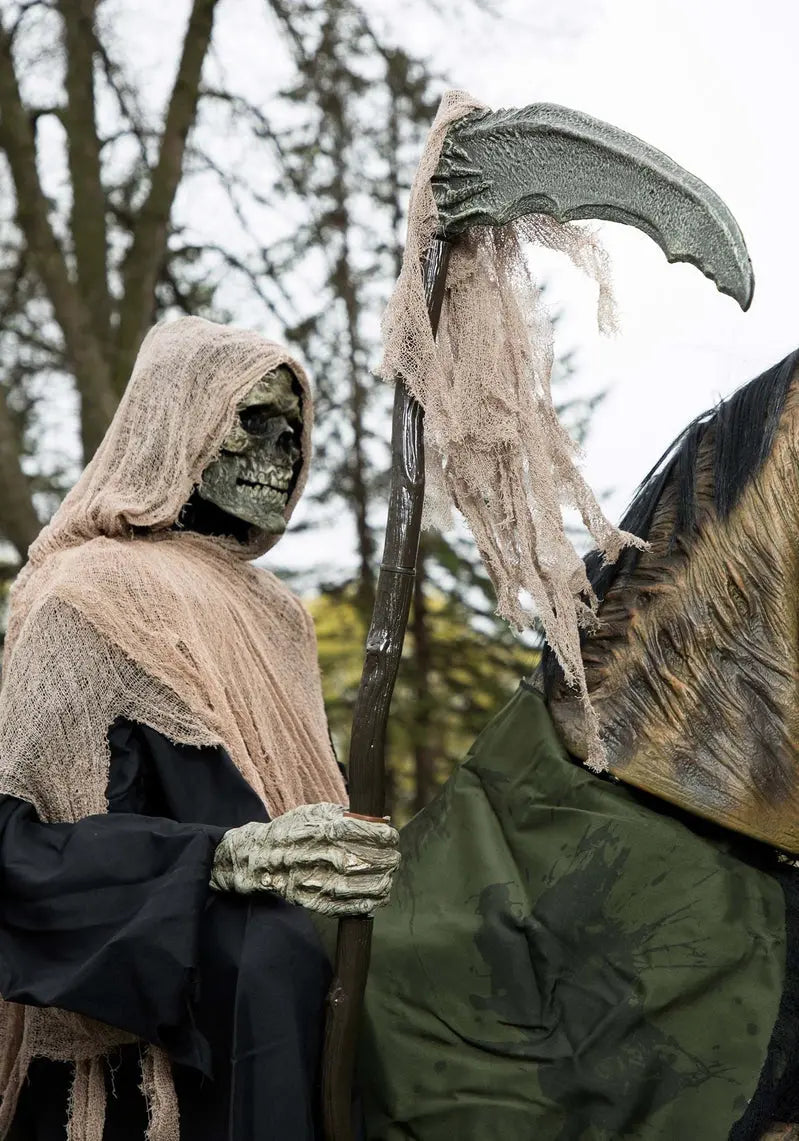 Reaper Halloween animatronic spookruiter, vangrail en omgeving