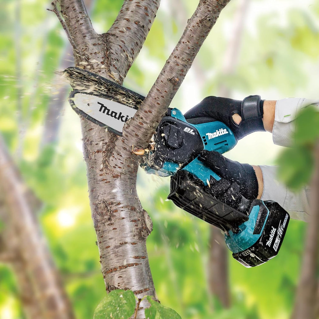Makita DUC150Z Akku-Astsäge in Blau