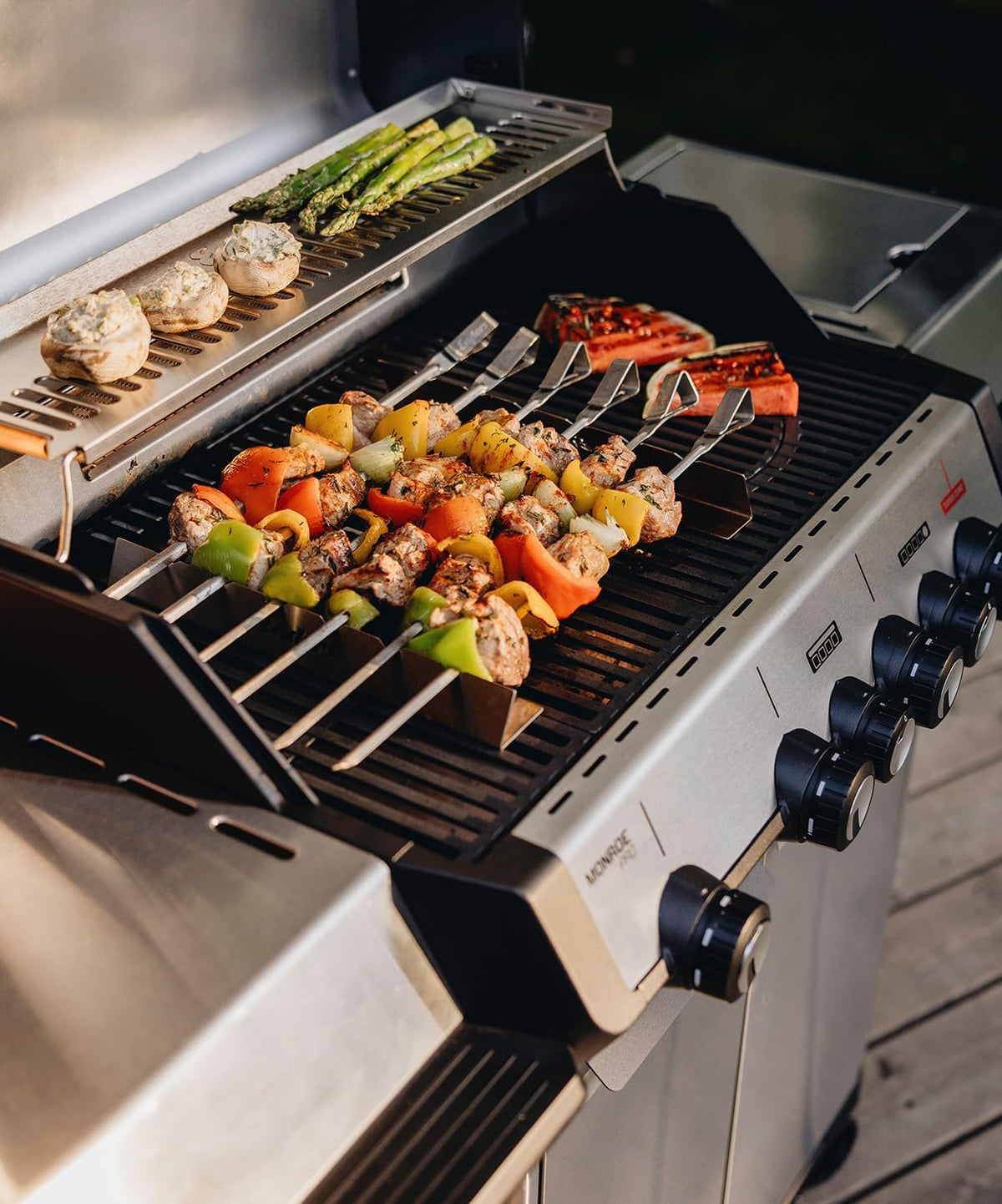 Produktbild: Enders® Gasgrill Monroe Pro 4 SIKR Turbo – Rückansicht
