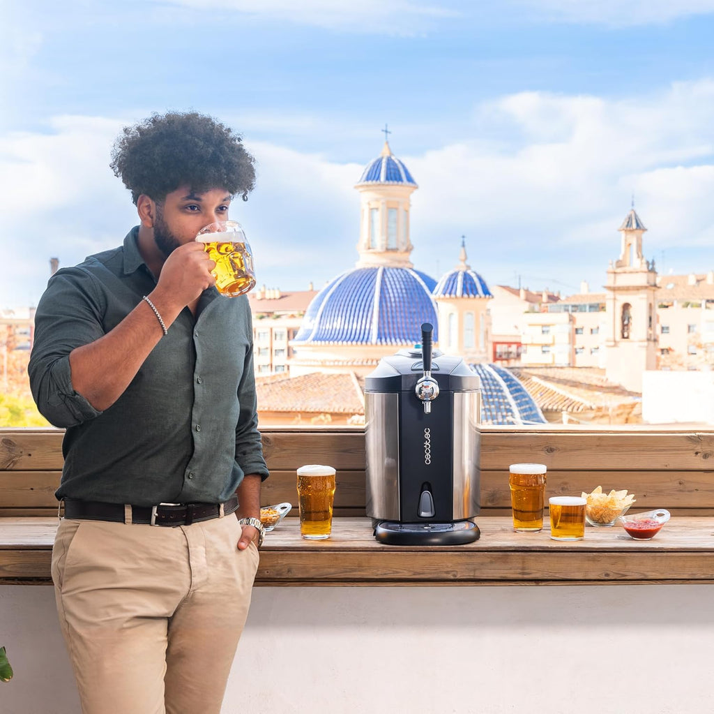 Cecotec Tireuse à Bière BeerFlow Steel 5000. Machine à Bière 65W  température réglable de 2-12°C Compatible avec barils pressurisés et non pressurisés de 5L  avec finition inox et pieds antidérapants