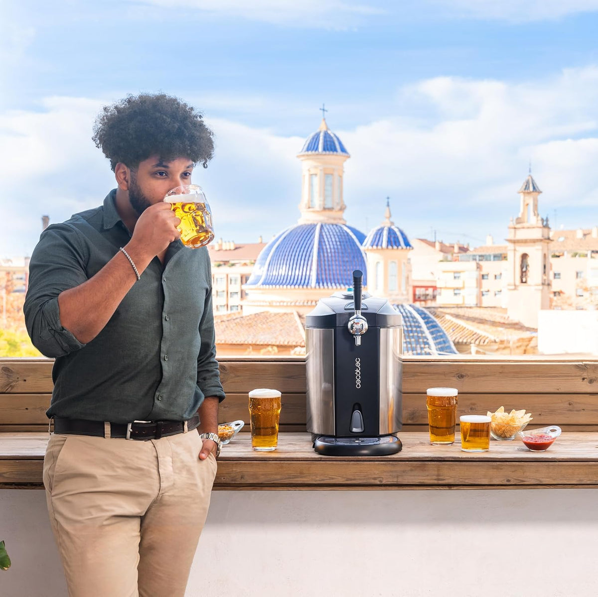 Cecotec Tireuse à Bière BeerFlow Steel 5000. Machine à Bière 65W  température réglable de 2-12°C Compatible avec barils pressurisés et non pressurisés de 5L  avec finition inox et pieds antidérapants