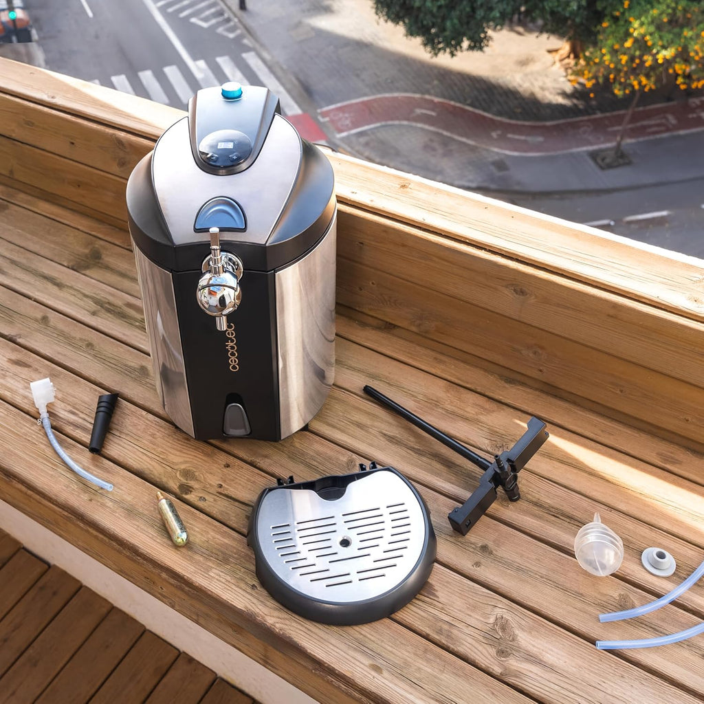 Cecotec Tireuse à Bière BeerFlow Steel 5000. Machine à Bière 65W  température réglable de 2-12°C Compatible avec barils pressurisés et non pressurisés de 5L  avec finition inox et pieds antidérapants
