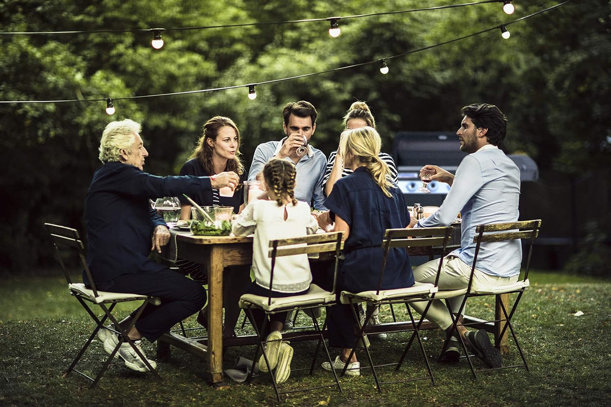 Campingaz Barbecue à gaz Class 4 LD Plus  4 br?leurs  Puissance 12.8kW Système de nettoyage facile InstaClean  grille et plancha en fonte double émaillage  2 tablettes latérales