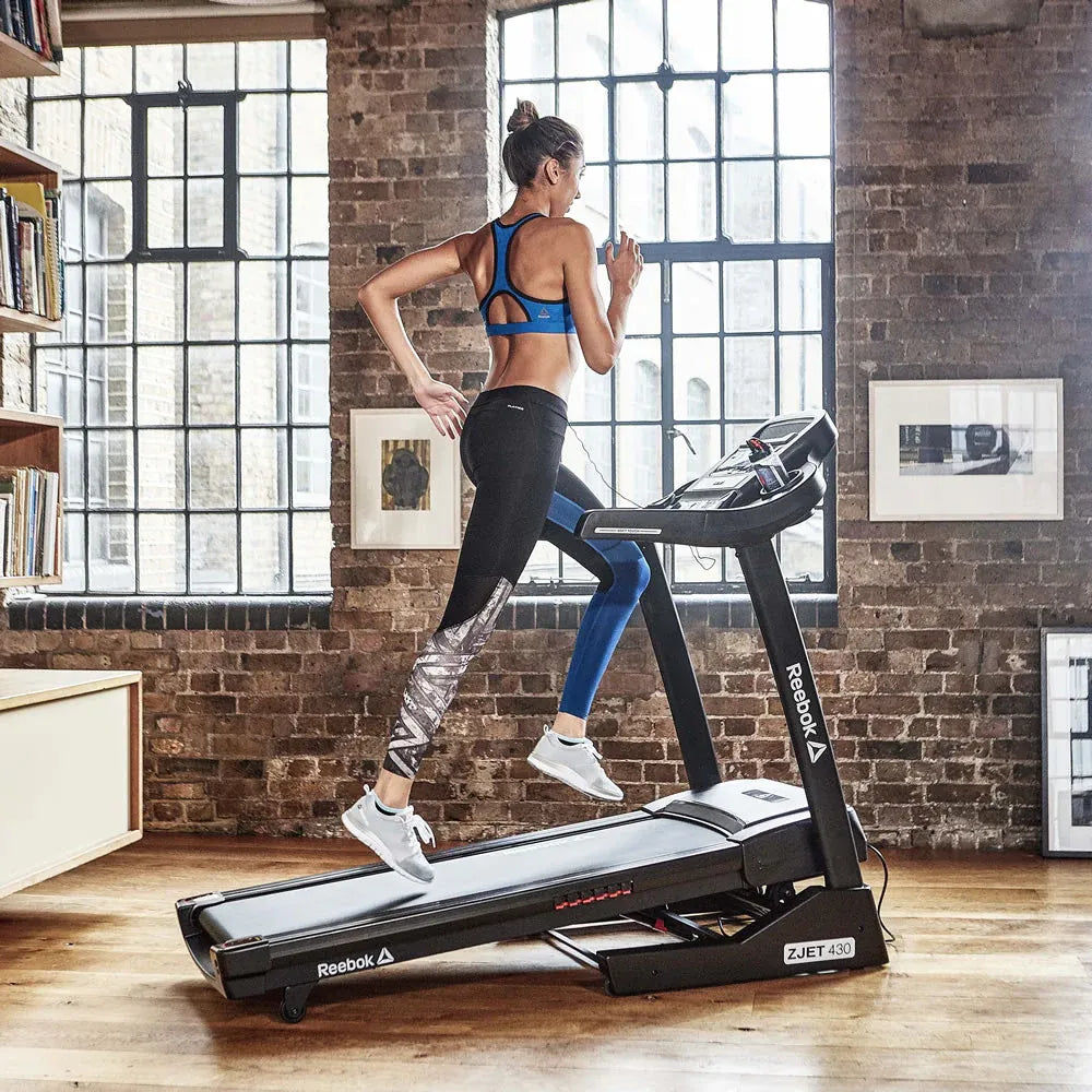 Reebok ZJET 430 loopband – loopdek met ZJET demping detail