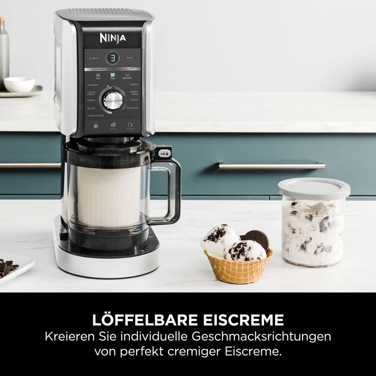 Ninja CREAMi Deluxe Eis-und Eisgetränkmaschine mit 2 Bechern – Detailansicht 3/8
