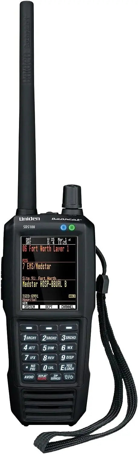Uniden SDS100 digitale handheld scanner in de hand