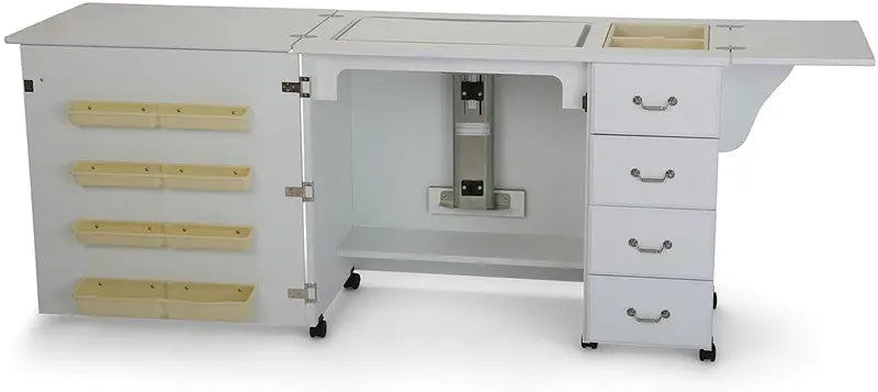 Norma Jean 353 in de naai- of hobbykamer