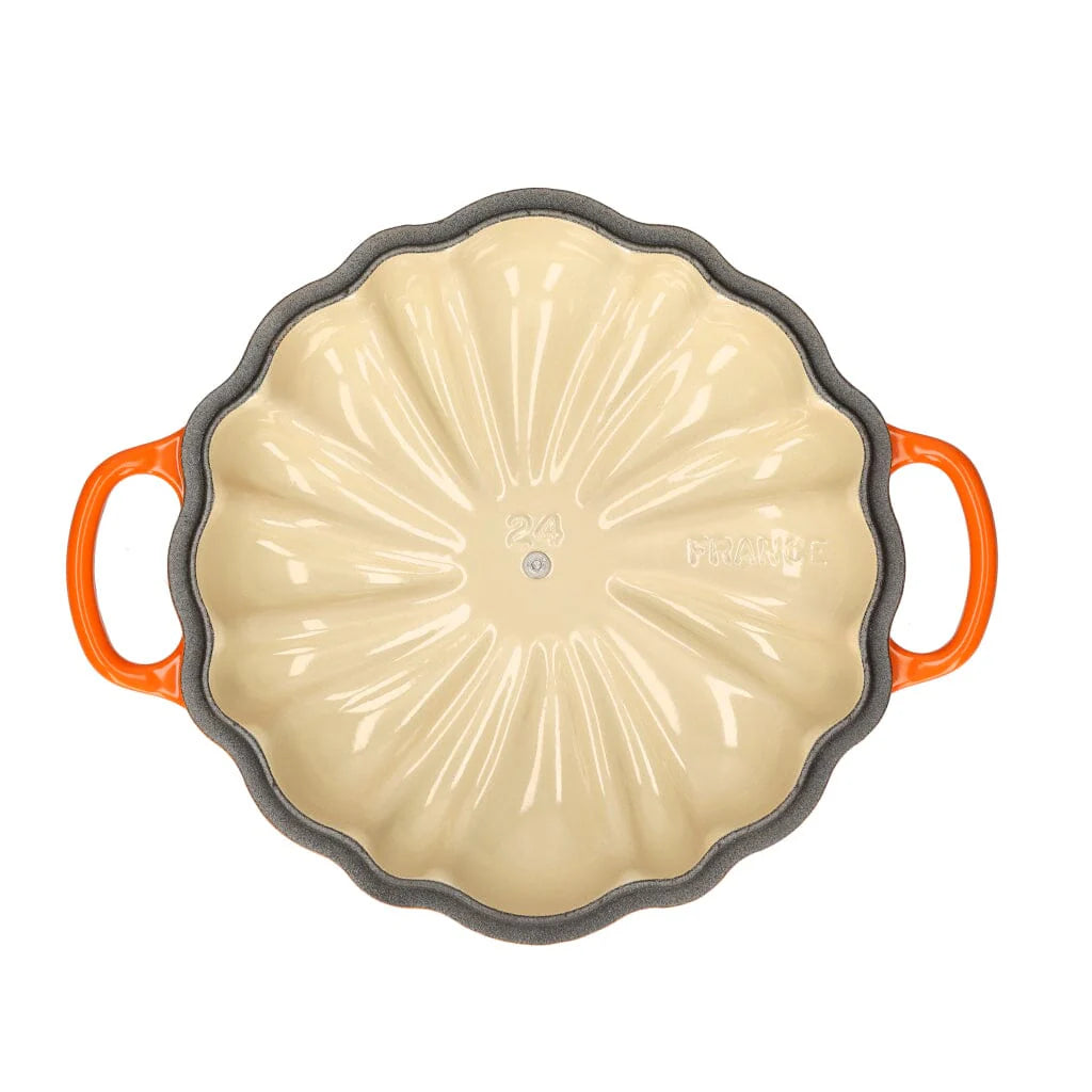 Witte emaille binnenkant van de 24 cm pan