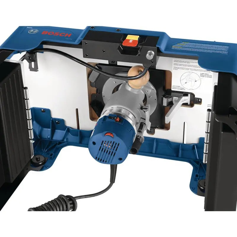 Bosch frees gemonteerd op de inklapbare tafel